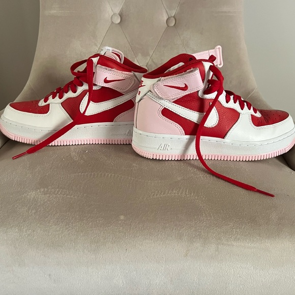 VALENTINE RED AND BARBIE LIGHT PINK NIKE AIR FORCE ONES- WOMEN SIZE 5.5 - Picture 7 of 8